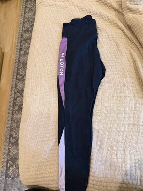 Peloton cropped Black Leggings with Lilac Side Panels